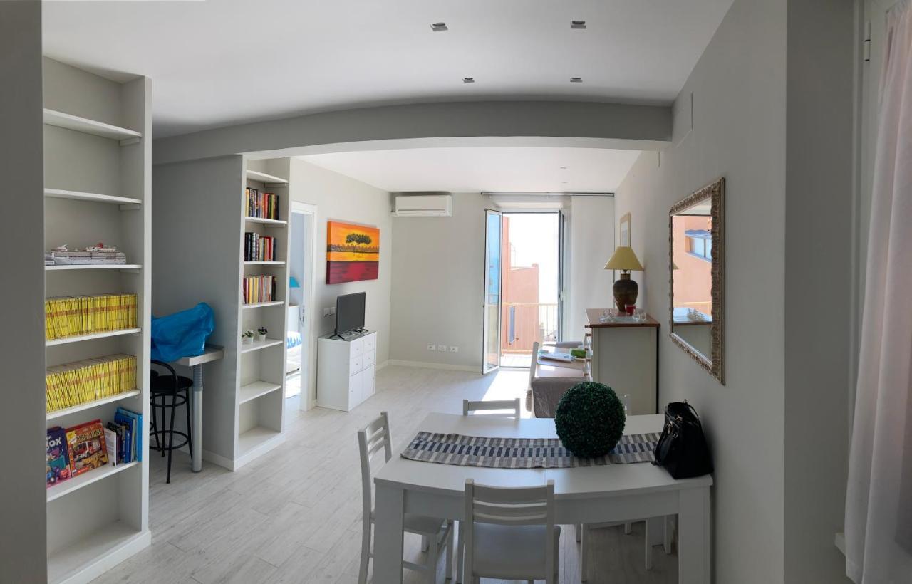 Rosso Tramonto Luxury-White- Ladispoli, Lungomare Regina Elena 58 Villa Luaran gambar